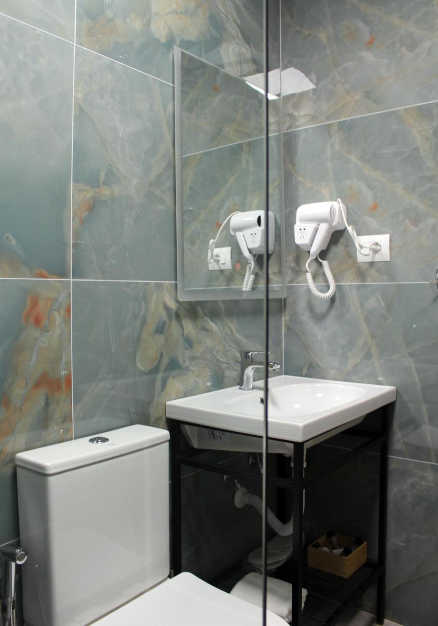Gjirokastër Guest House Amades מראה חיצוני תמונה