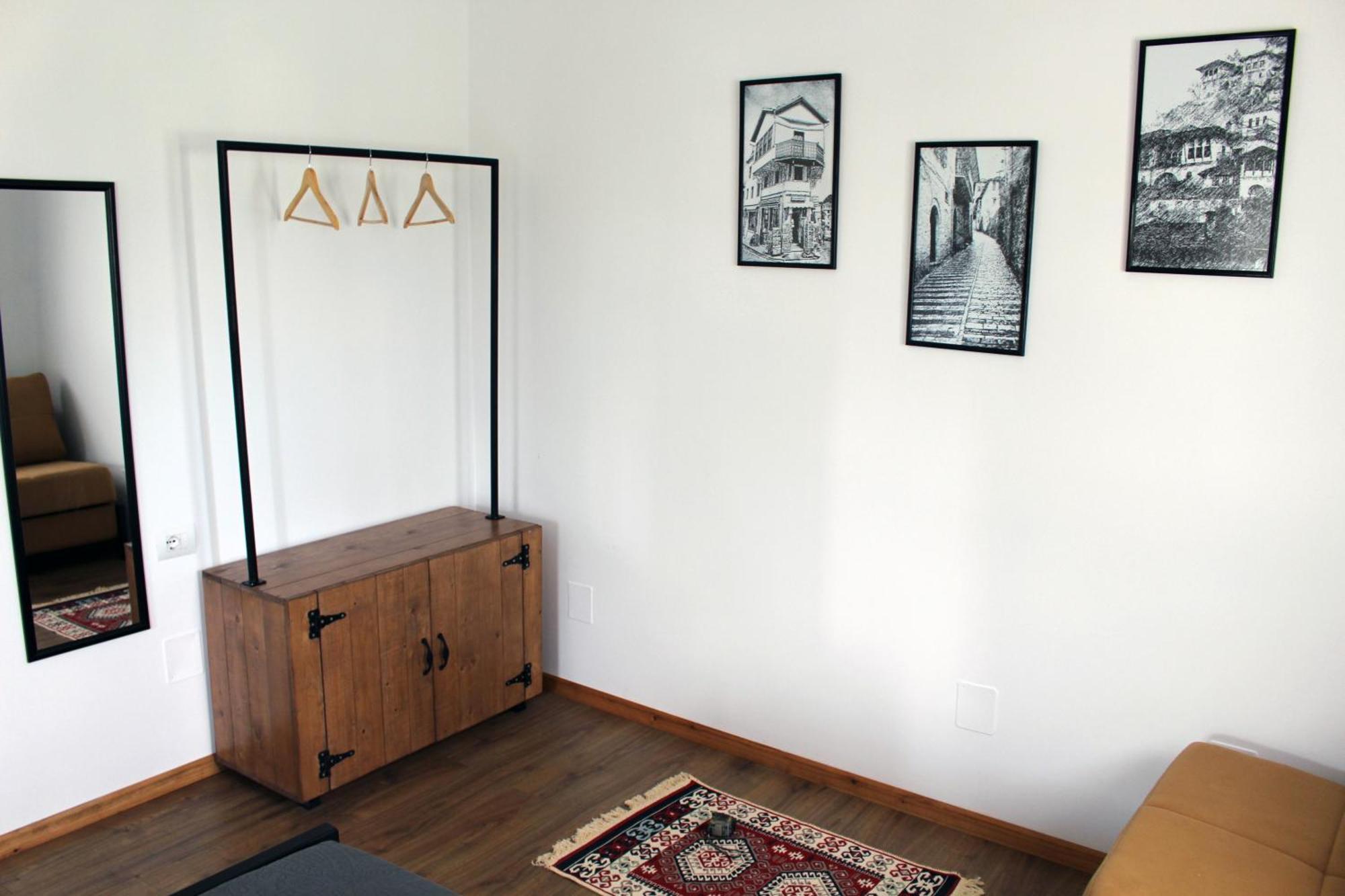 Gjirokastër Guest House Amades מראה חיצוני תמונה