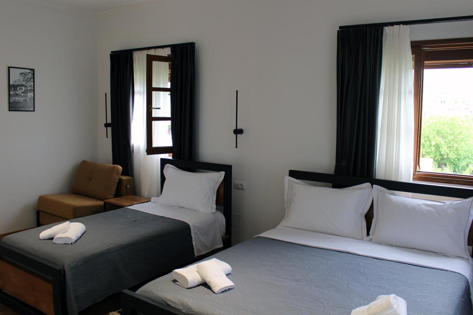 Gjirokastër Guest House Amades מראה חיצוני תמונה
