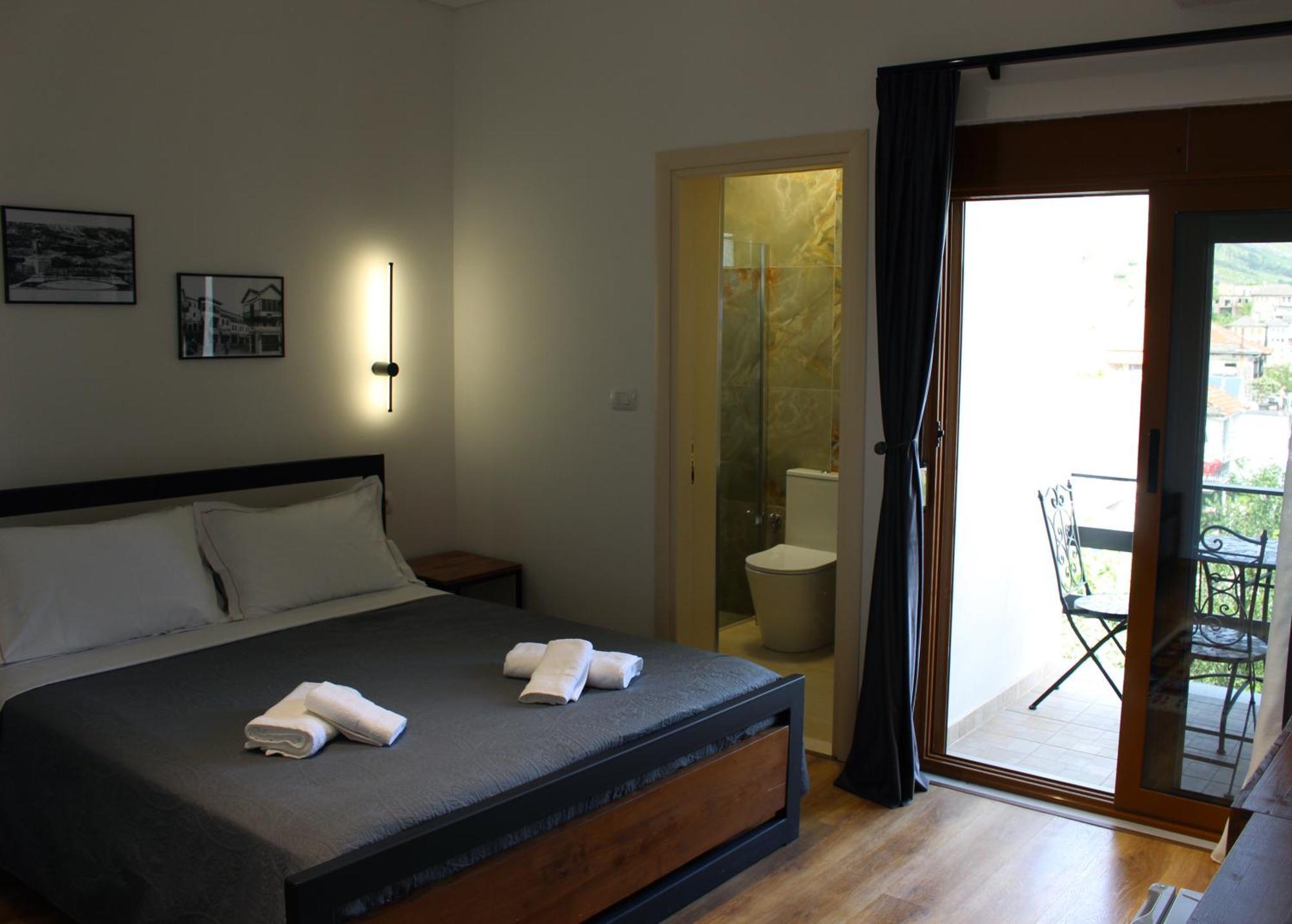 Gjirokastër Guest House Amades מראה חיצוני תמונה