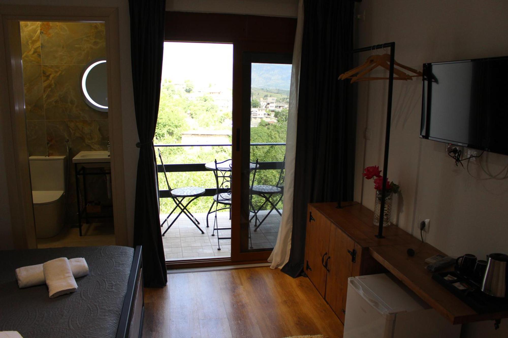Gjirokastër Guest House Amades מראה חיצוני תמונה