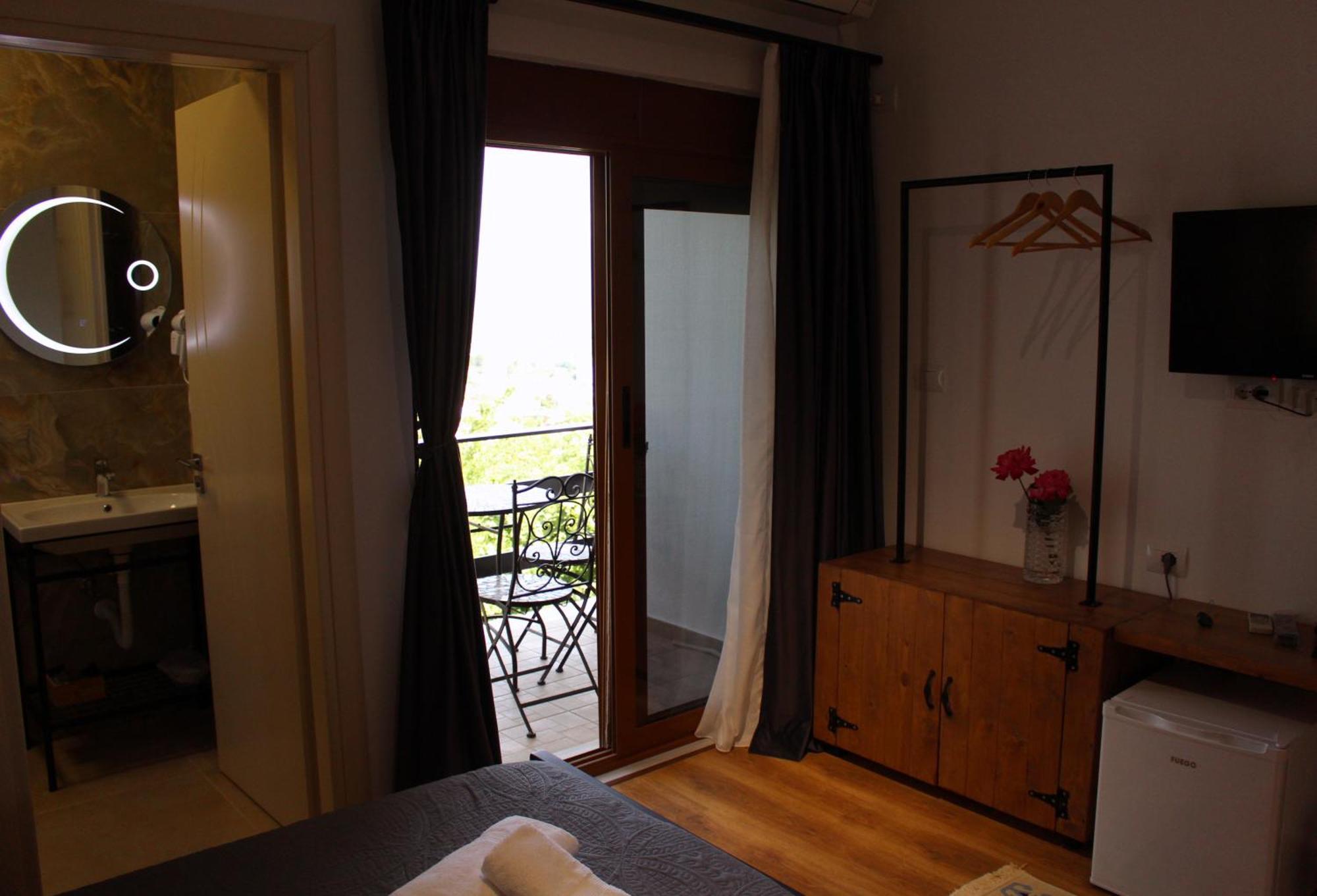 Gjirokastër Guest House Amades מראה חיצוני תמונה