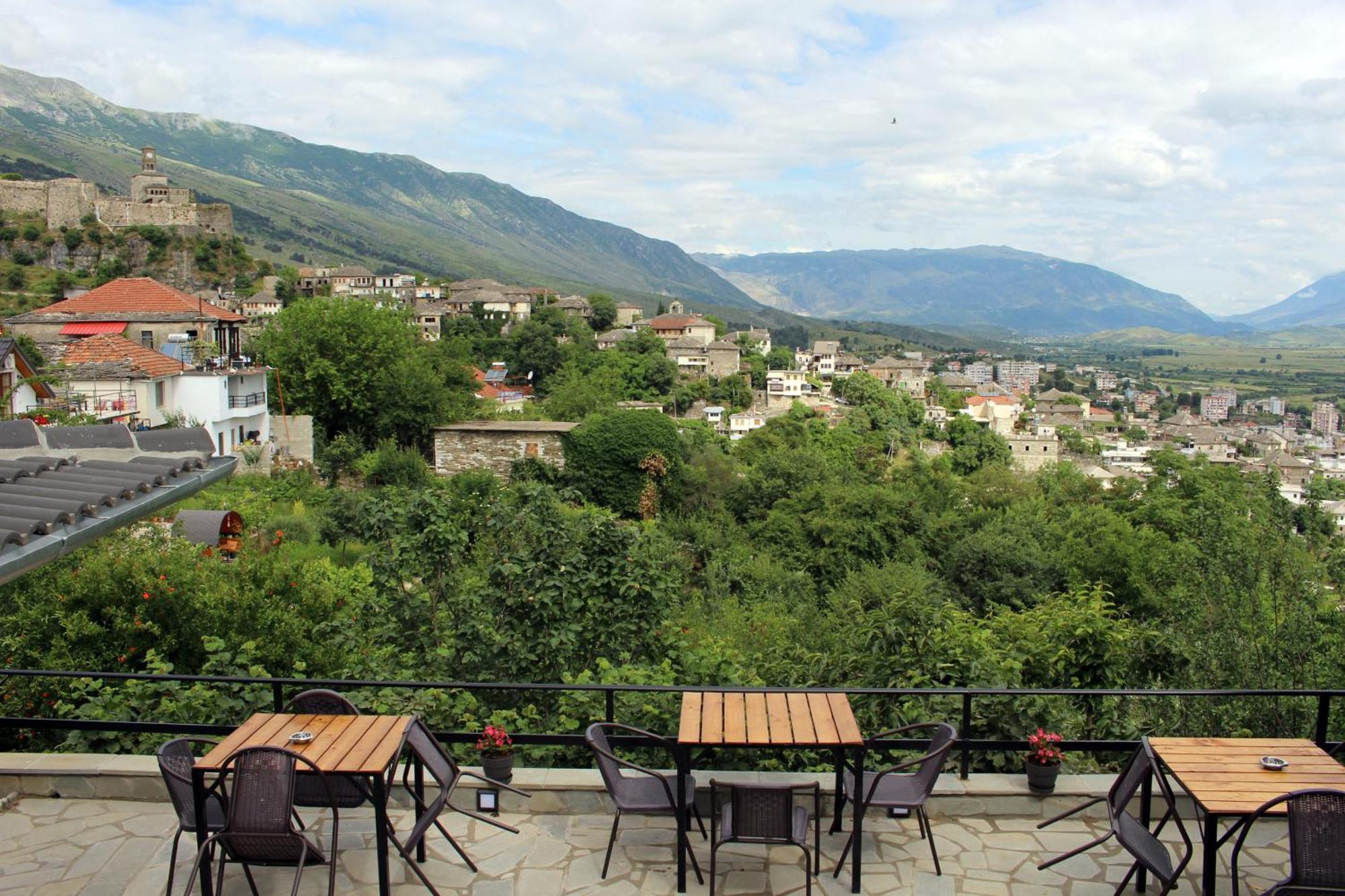 Gjirokastër Guest House Amades מראה חיצוני תמונה