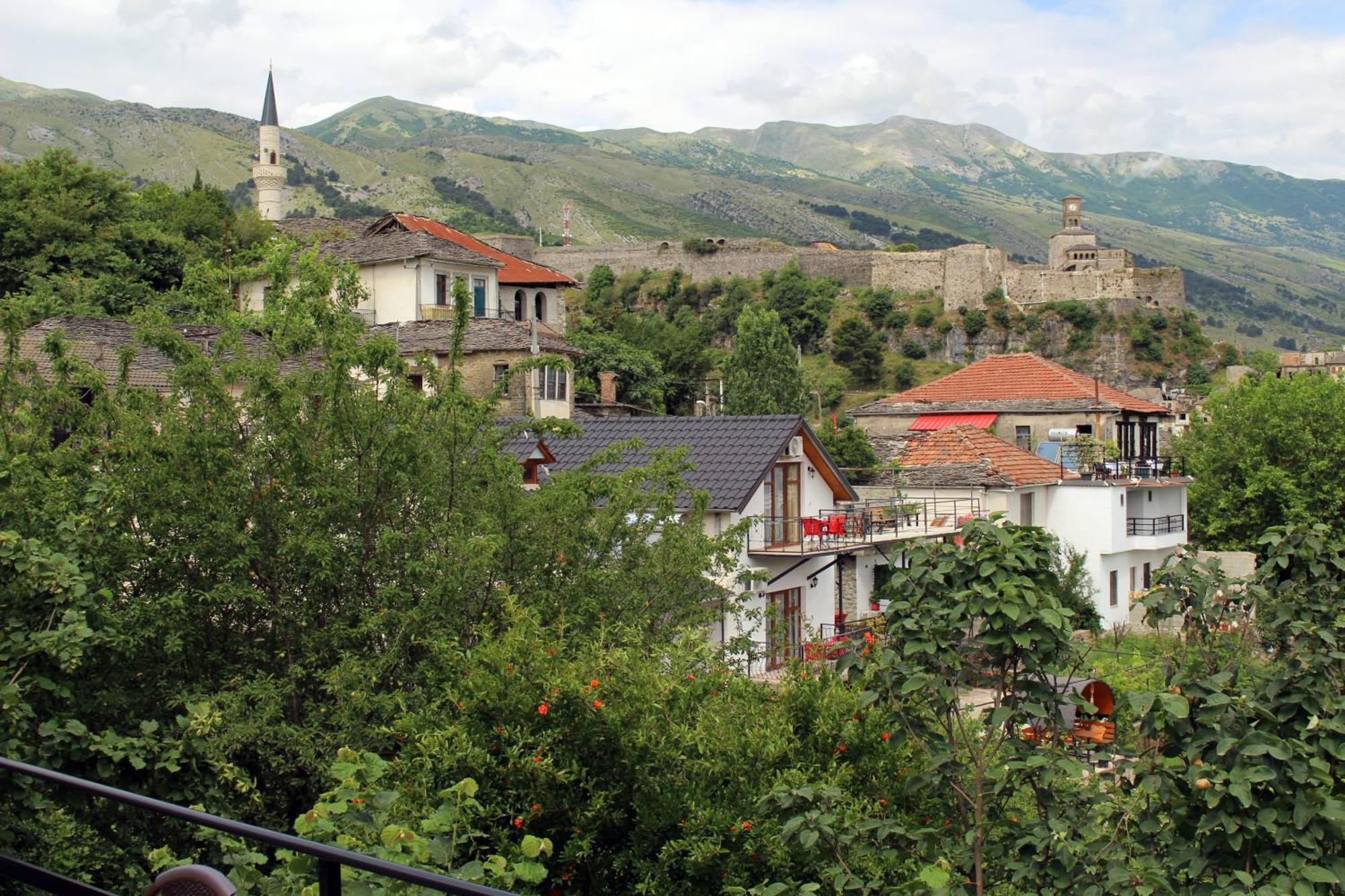 Gjirokastër Guest House Amades מראה חיצוני תמונה